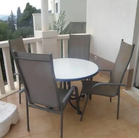 Borna With Free Parking Apartmán *