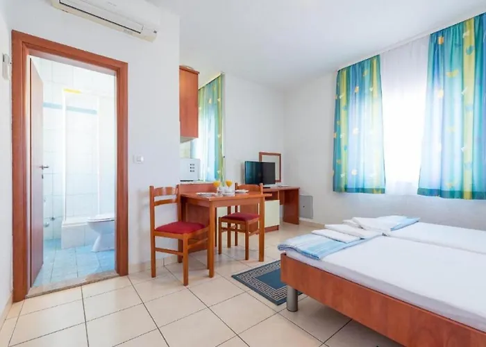 Borna With Free Parking Дубровник