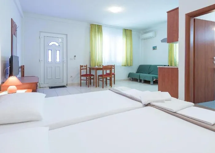 Borna With Free Parking Apartmán *