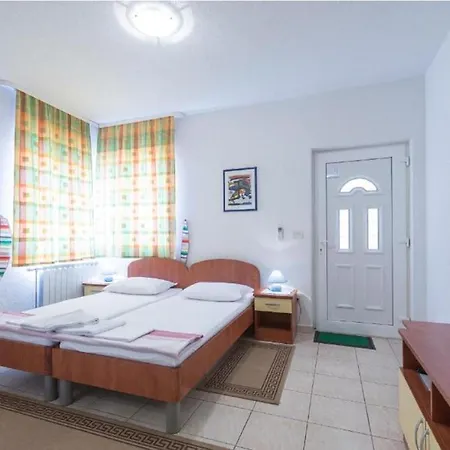 Borna Apartment *